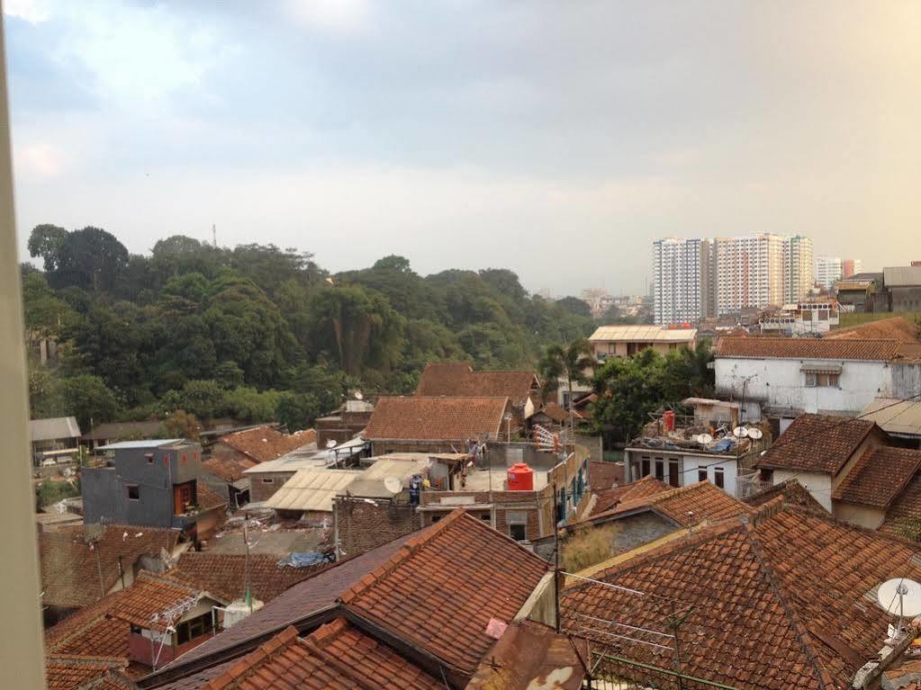 Hotel O Cihampelas Near Ciwalk Formerly D'River Guest House Bandung Luaran gambar