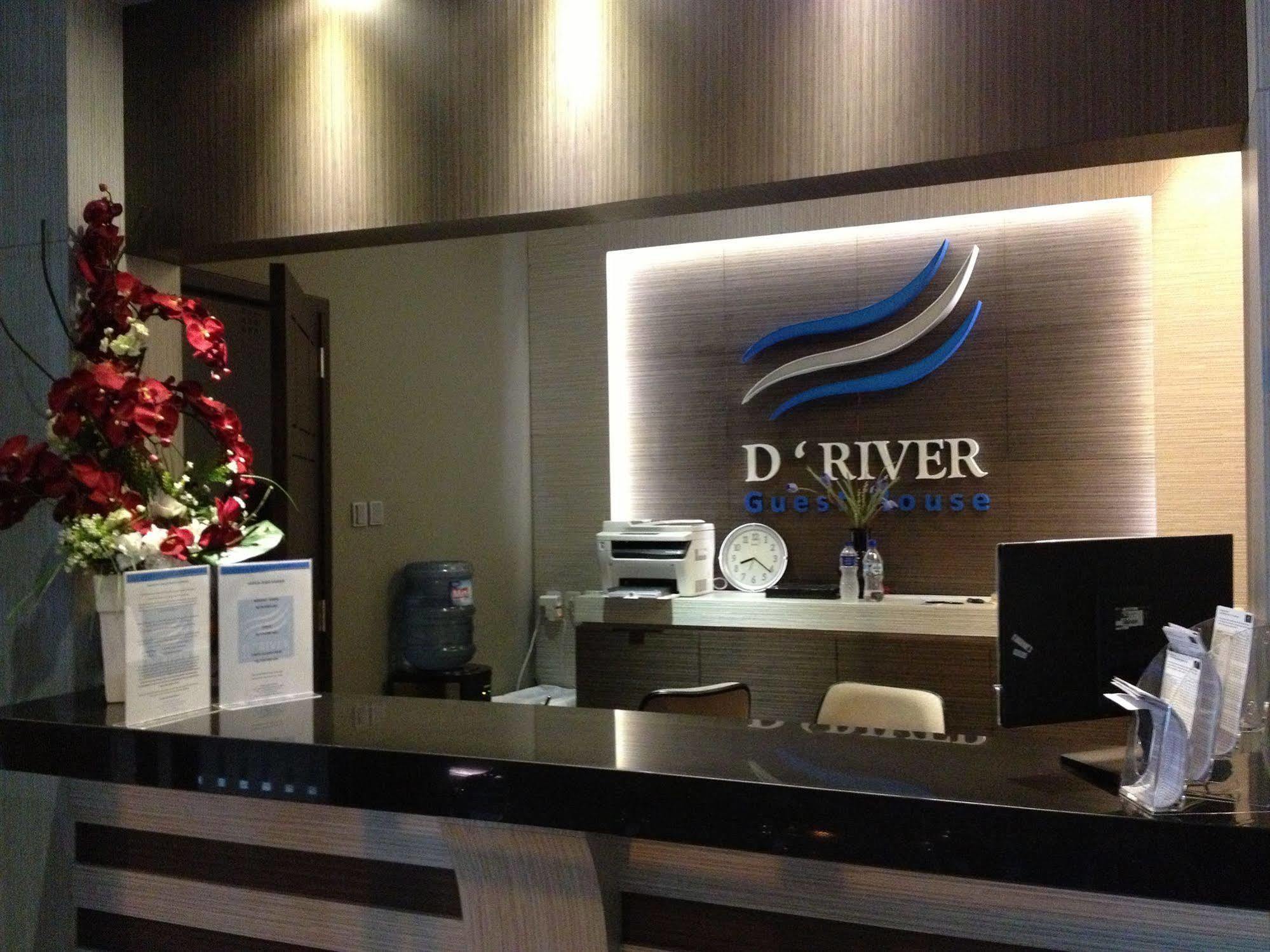 Hotel O Cihampelas Near Ciwalk Formerly D'River Guest House Bandung Luaran gambar