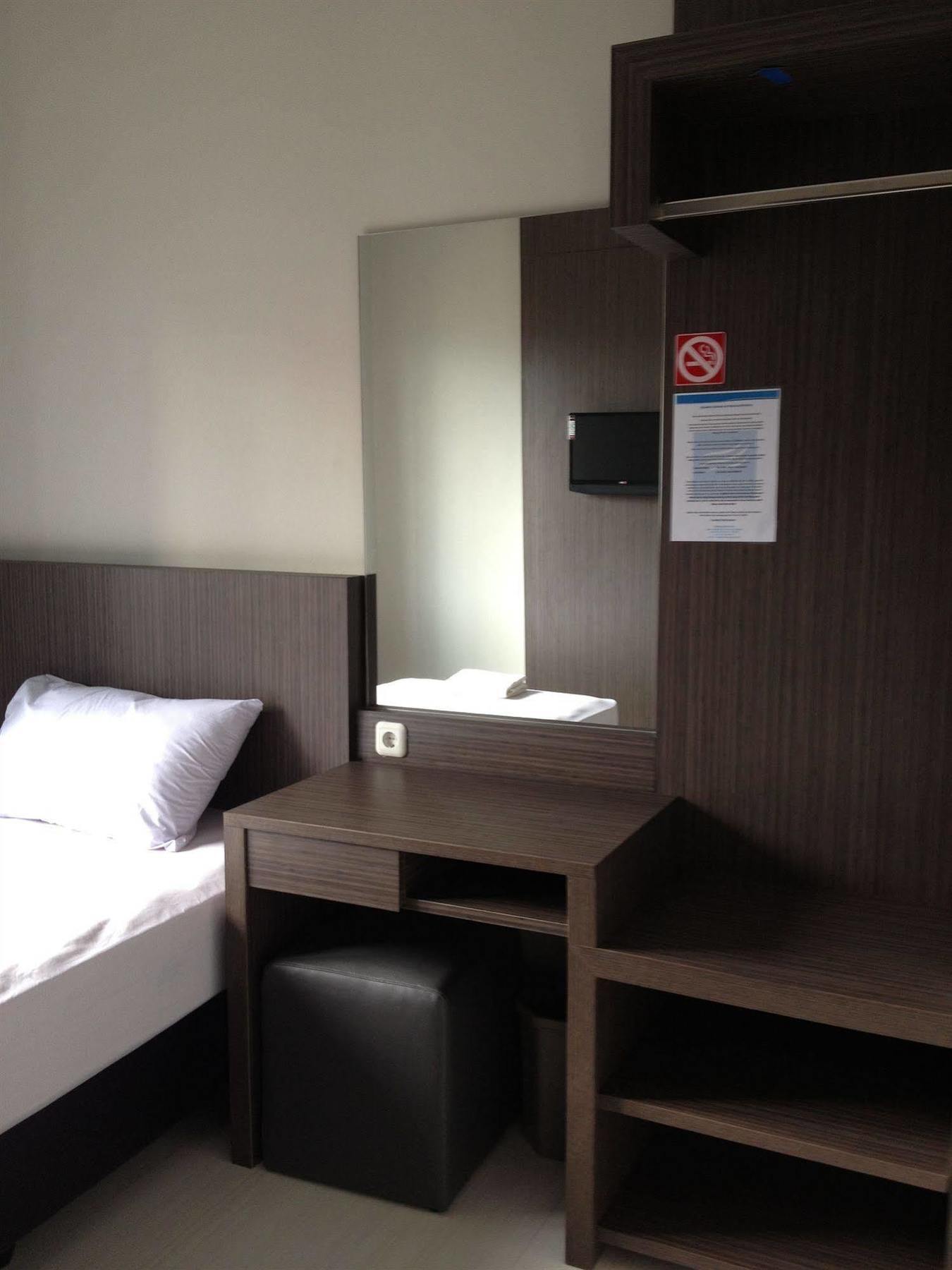 Hotel O Cihampelas Near Ciwalk Formerly D'River Guest House Bandung Luaran gambar