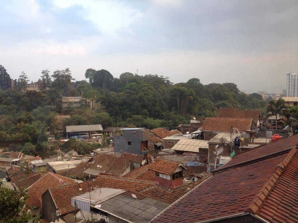 Hotel O Cihampelas Near Ciwalk Formerly D'River Guest House Bandung Luaran gambar